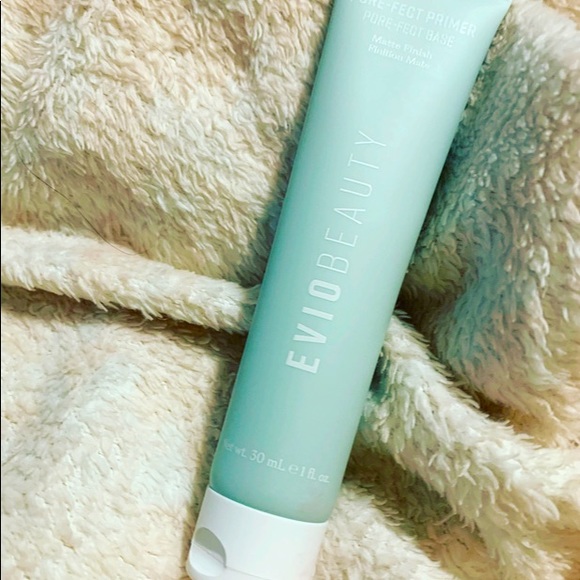 Evio Beauty | Pore-fect Primer - Picture 3 of 3